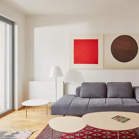 Days - Spacious With Balcony By The Vltava River In Karlin *