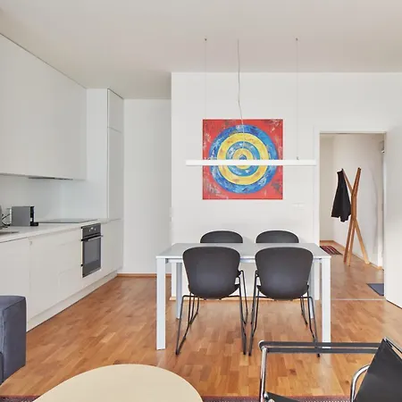 Days - Spacious With Balcony By The Vltava River In Karlin Appartement *