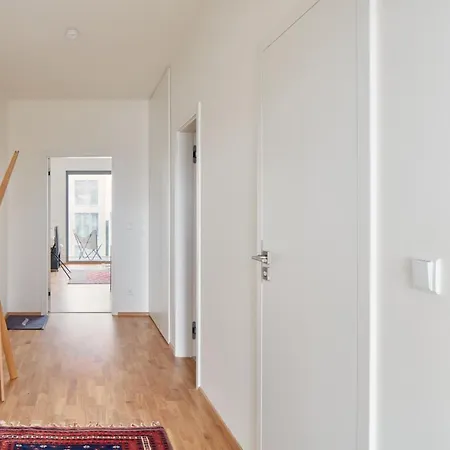 Days - Spacious With Balcony By The Vltava River In Karlin *