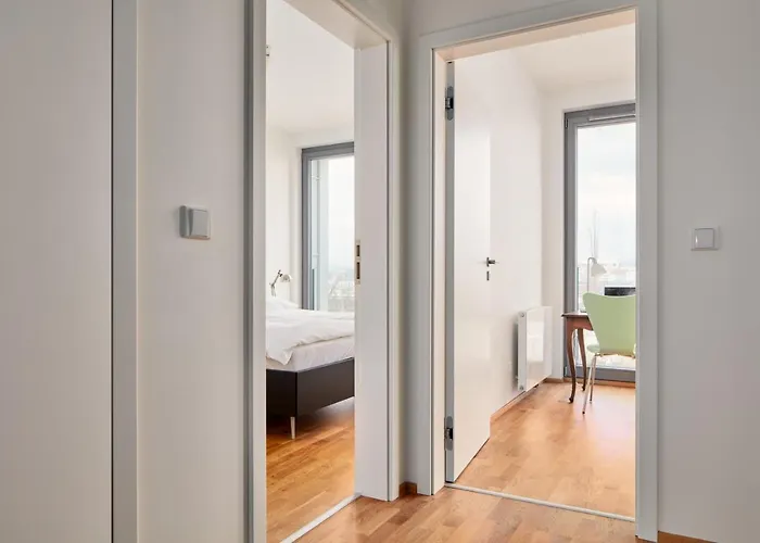 Days - Spacious With Balcony By The Vltava River In Karlin *