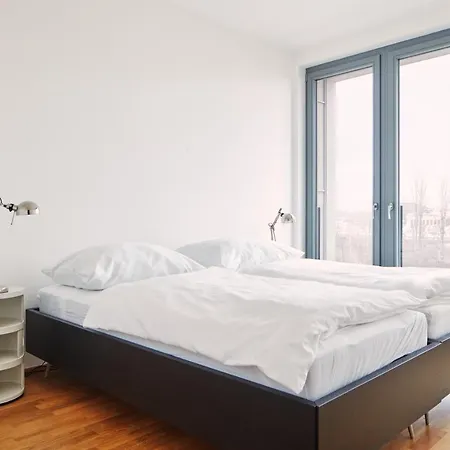 Apartmán Days - Spacious With Balcony By The Vltava River In Karlin *