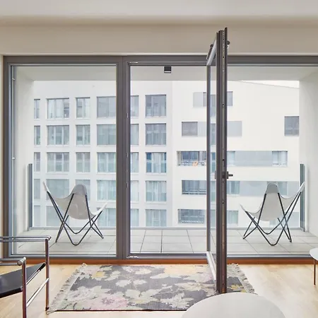 Days - Spacious With Balcony By The Vltava River In Karlin Apartmán *